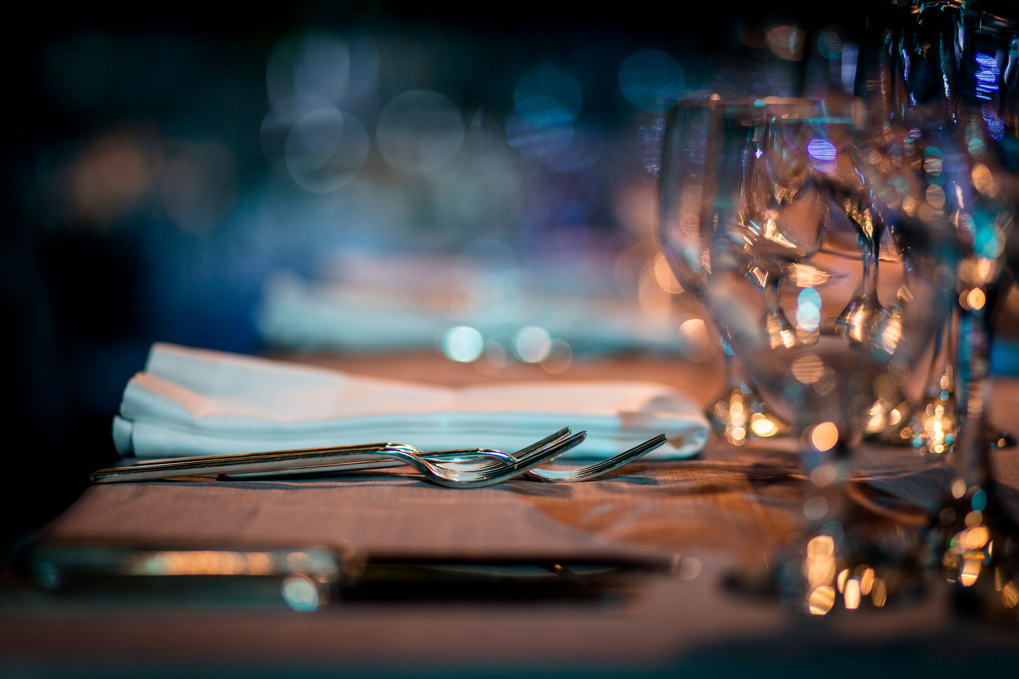 formal dinner setting