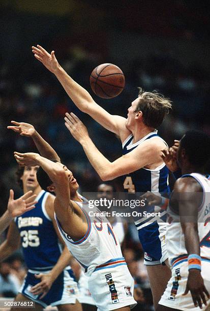 Dan Issel of the Denver Nuggets in action against the San Diego Clippers during an NBA basketball game circa 1981 at the San Diego Sports Arena in...