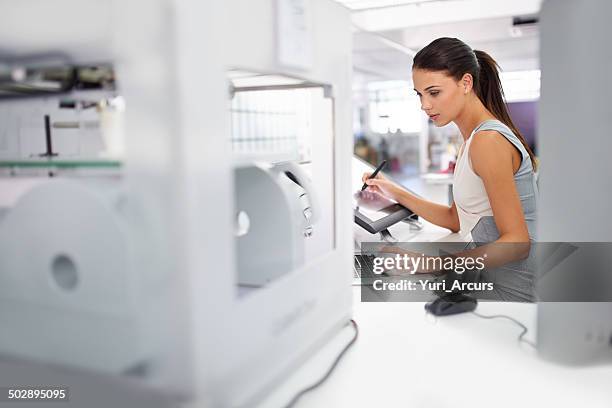 la paciente da su todos - printer fotografías e imágenes de stock