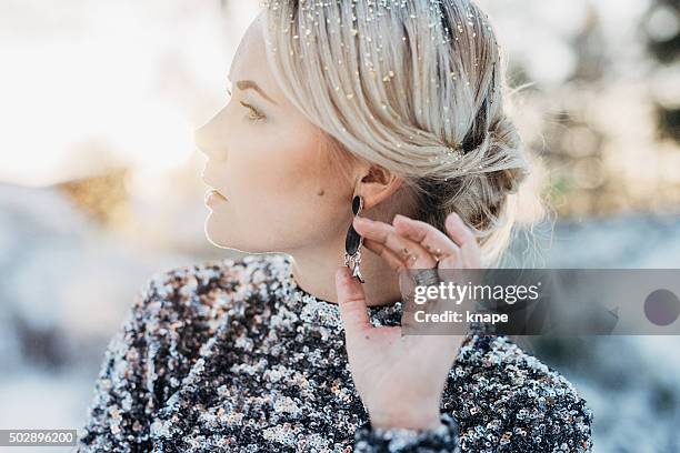 beautiful woman outdoors in winter - woman sequin dress stock pictures, royalty-free photos & images