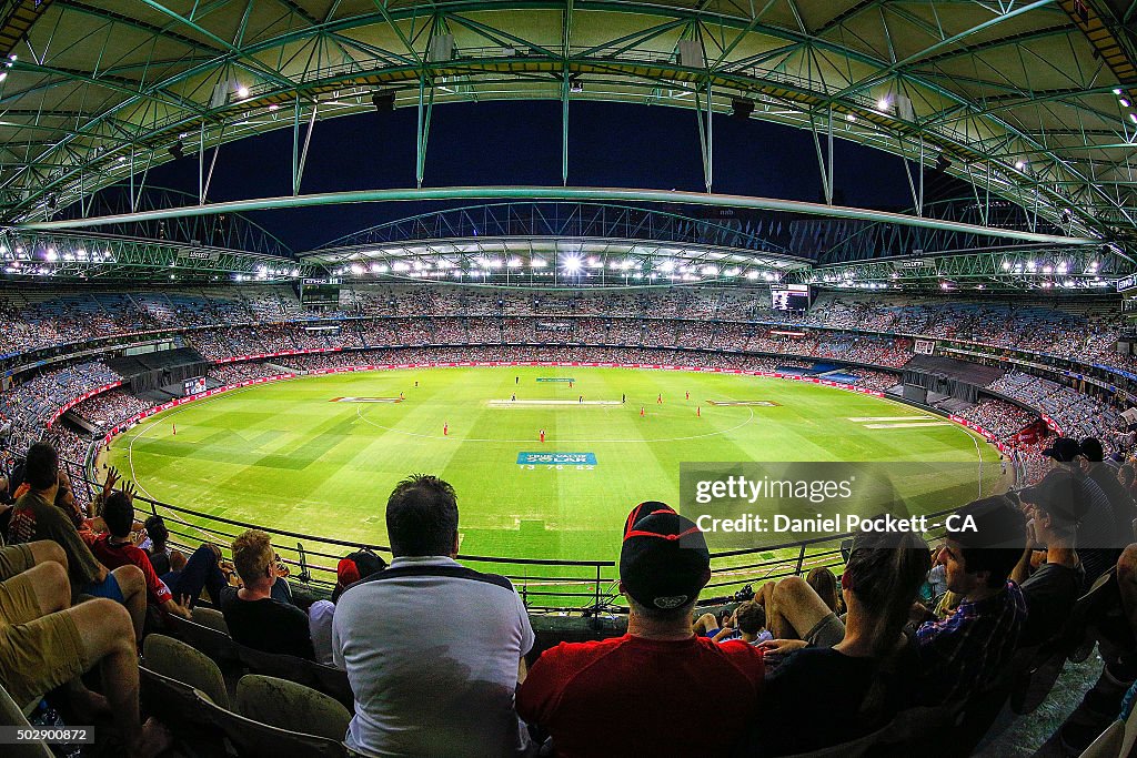 Big Bash League - Melbourne Renegades v Perth Scorchers