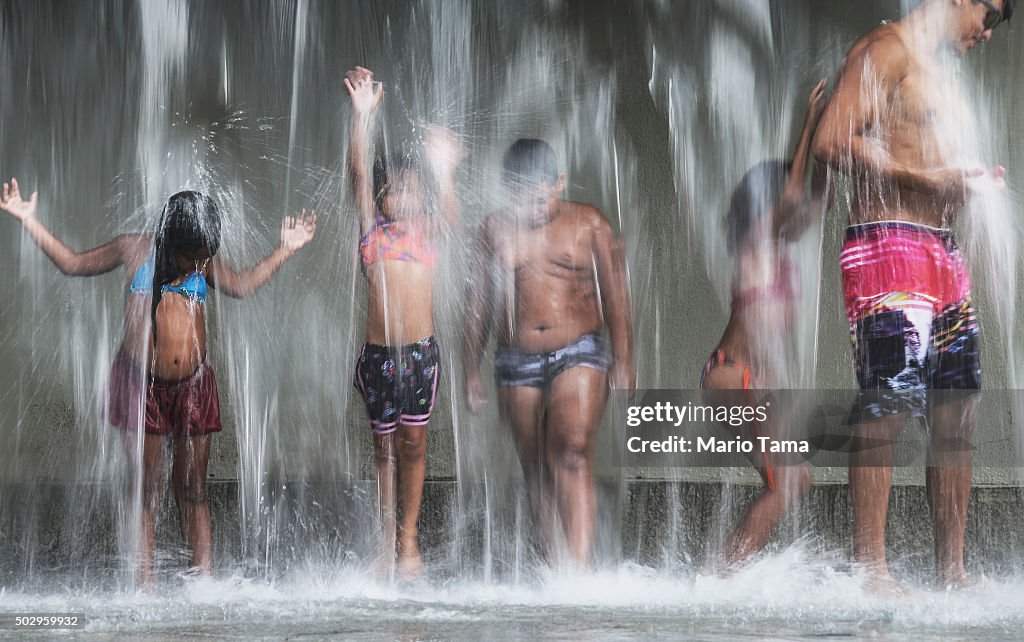 Rio De Janeiro Swelters Under Heat Wave
