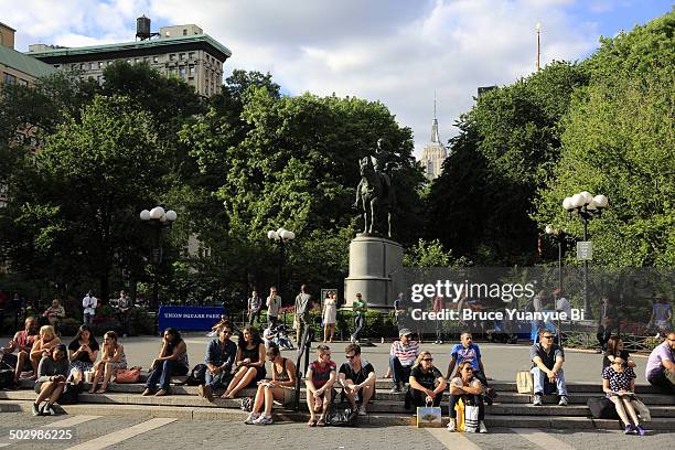 the view of union square - union square new york city stock-fotos und bilder