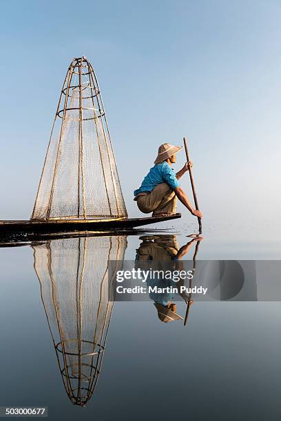 myanmar, inle lake, traditional fisherman on boat - dugout canoe ストックフォトと画像