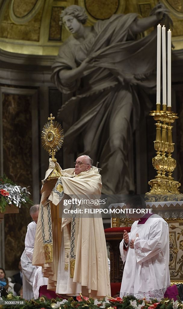 VATICAN-POPE-VESPERS