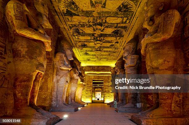 the interior of the great temple of ramesses ii, abu simbel, egypt. - egyptian tomb stock-fotos und bilder