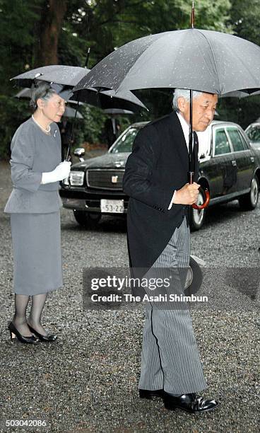 Emperor Akihito and Empress Michiko visit the Toshimagaoka Cemetery on September 1, 2006 in Tokyo, Japan.