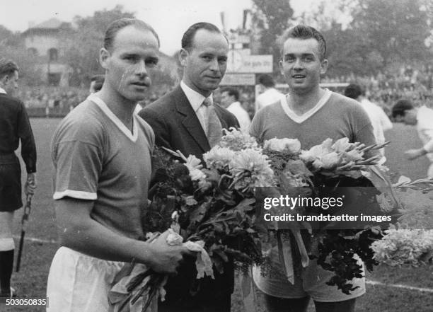 Brothers Körner and Ernst Happel. 1954? Photograph.