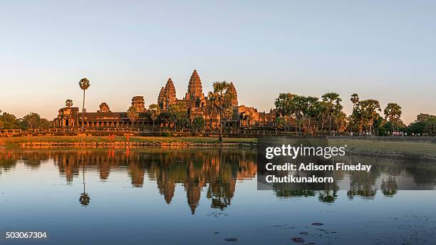 angkor wat cambodia - panorama - siem reap stockfoto's en -beelden