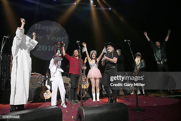 Lukas Nelson, Kacey Musgraves, Willie Nelson, Billy Gibbons and Micah Nelson perform in concert at ACL Live on December 31, 2015 in Austin, Texas.