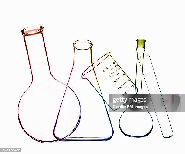 outline of chemistry glassware - bouteille d'erlenmeyer photos et images de collection