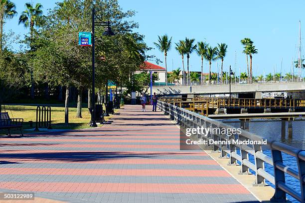 river walk, bradenton, florida - bradenton stockfoto's en -beelden