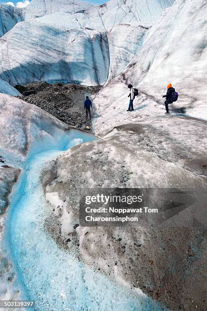 glacier hike and exploration - root glacier stock-fotos und bilder