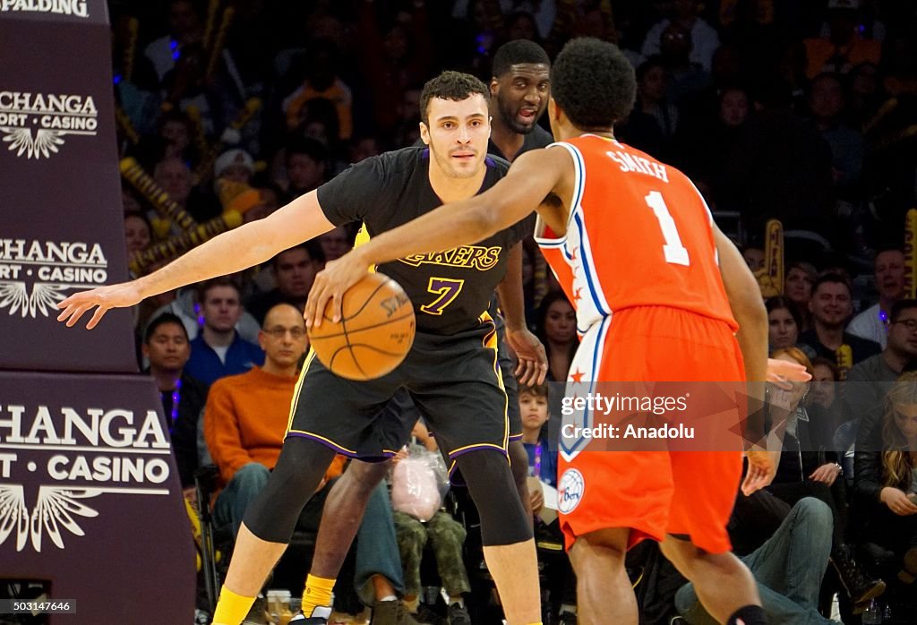 Lakers vs 76ers: NBA