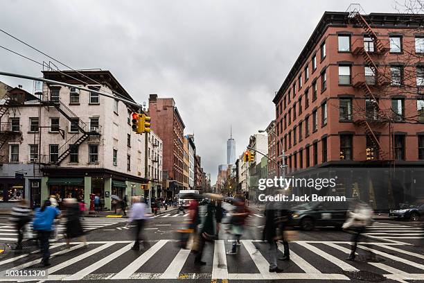 nyc street - soho new york stock-fotos und bilder