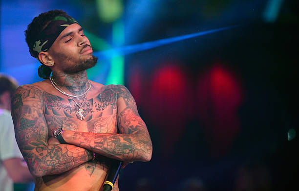 Singer Chris Brown performs at Drai's Beach Club - Nightclub at the Cromwell Las Vegas kicking off Drai's LIVE 2016 on January 1, 2016 in Las Vegas,...