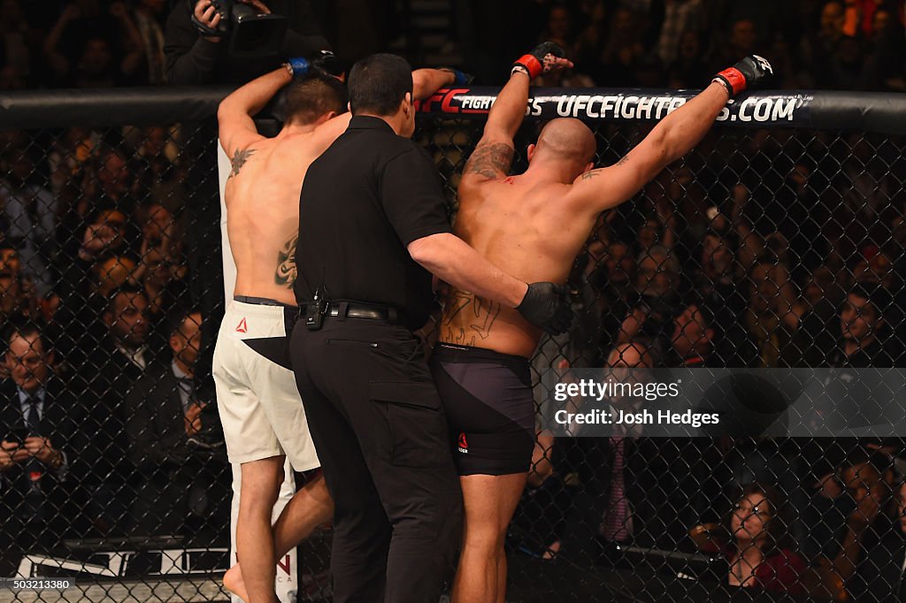 UFC 195: Lawler v Condit