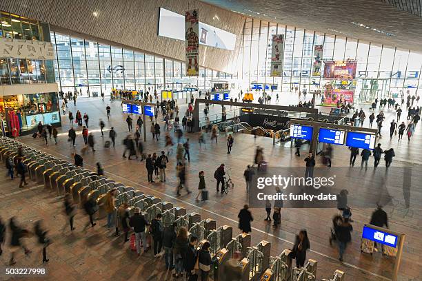 rotterdam train station - subway train stock pictures, royalty-free photos & images