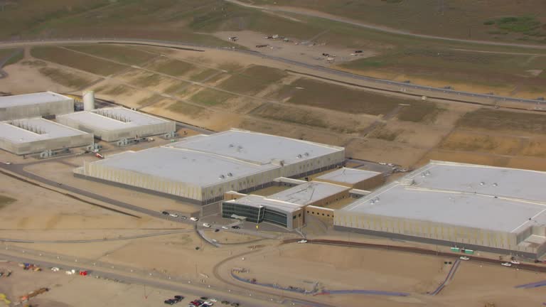 Building Data Center Videos and HD Footage - Getty Images