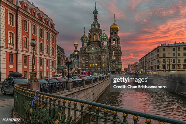 the church of the savior on spilled blood - st petersburg russia foto e immagini stock