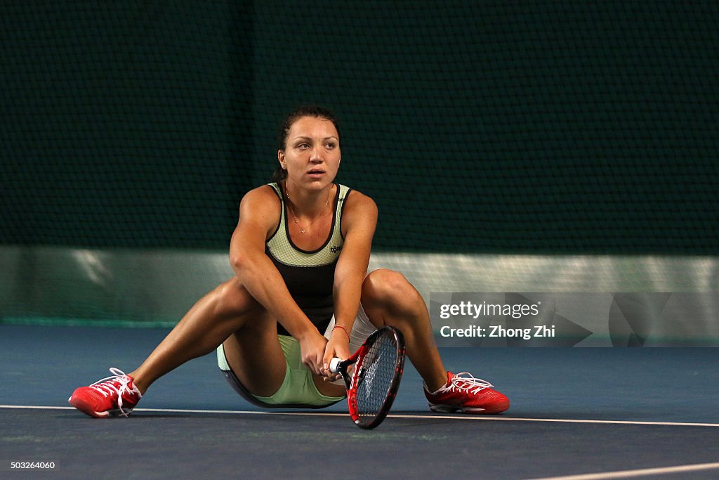 2016 WTA Shenzhen Open - Day 1