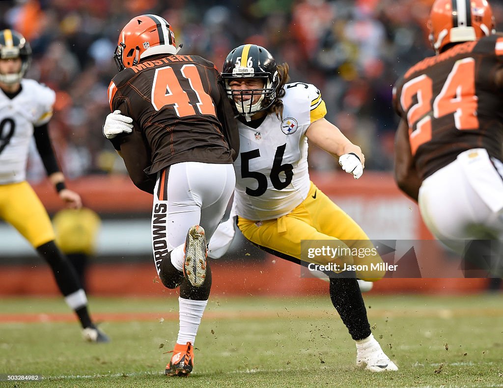 Pittsburgh Steelers v Cleveland Browns