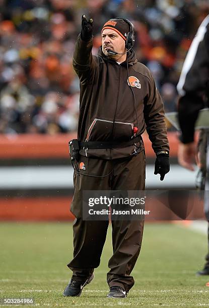 Head coach Mike Pettine of the Cleveland Browns signals during the third quarter against the Pittsburgh Steelers at FirstEnergy Stadium on January 3,...