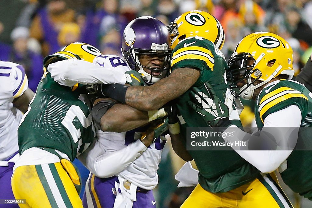 Minnesota Vikings v Green Bay Packers