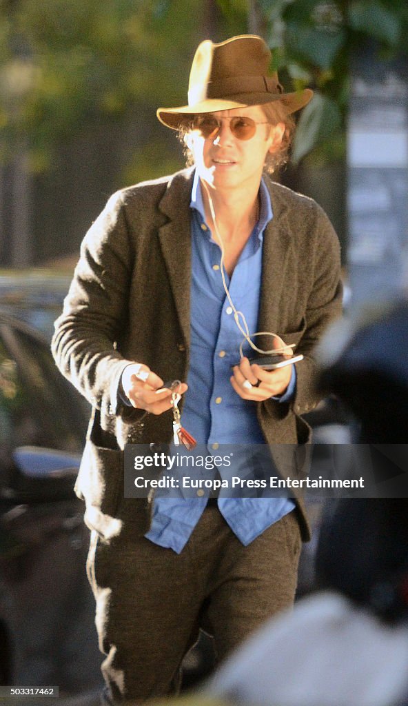 Alejandra Silva's ex husband Govind Friedland is seen outside Silva's... Nachrichtenfoto Getty