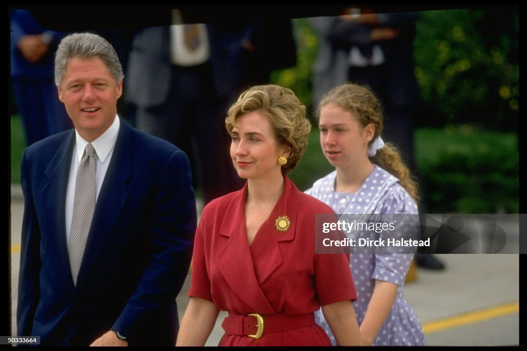 Clinton Rothery Pres. Bill & Hillary Rodham Clinton, daughter Chelsea in-tow, walking ...