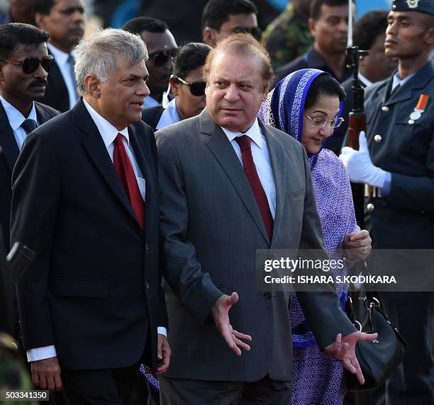 Api Kalsoom 92 Begum Kulsoom Nawaz Sharif Photos & High Res Pictures - Getty Images