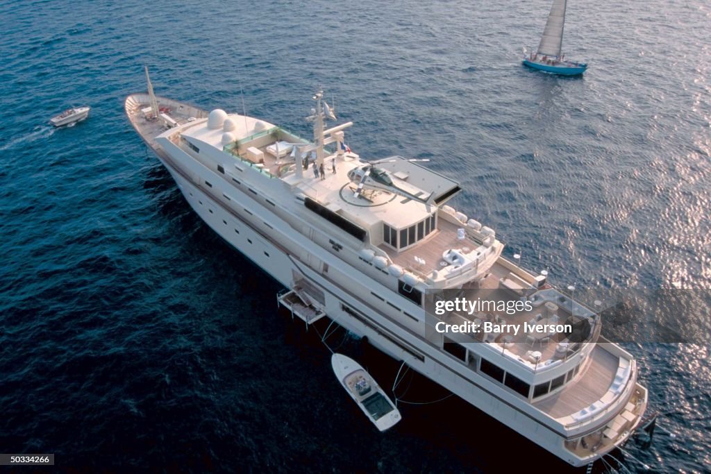 Alwaleed Bin Talal Yacht Alwaleed Bin Talal Yacht Hi Res Stock alwaleed-bin-talal-yacht-alwaleed-bin-talal-yacht-hi-res-stock