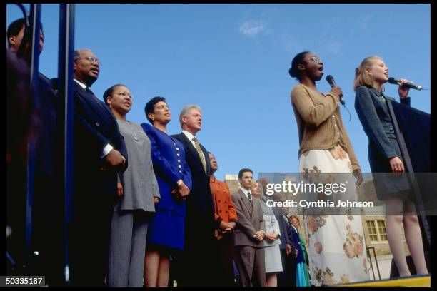 Eckford, Green, Karlmark, Lanier, Pres. Clinton, McKindra, Krupitsky, Mrs. Clinton, Roberts, Thomas, Brown Trickey & Mothershed Wair in return of...