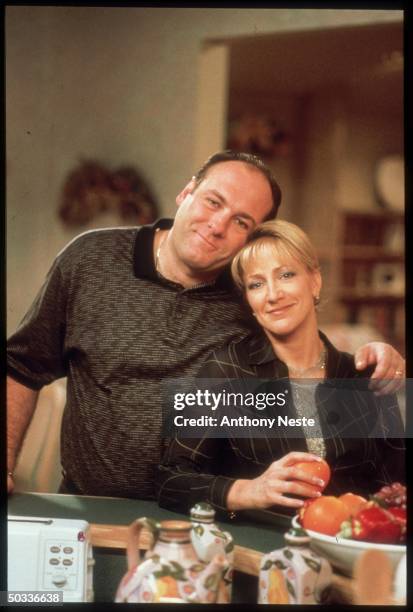 Actors James Gandolfini and Edie Falco in a scene from TV series 'The Sopranos', circa 2000.