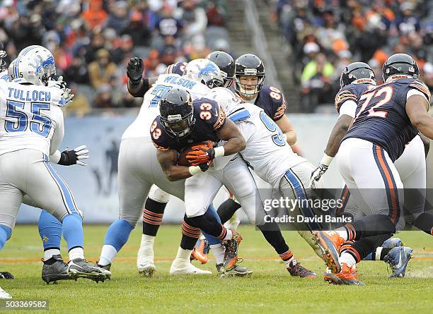 Jeremy Langford of the Chicago Bears runs against the Detroit Lions during the third quarter on January 3, 2016 at Soldier Field in Chicago,...