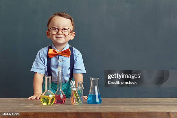 小さな科学者 - 科学者　子供 ストックフォトと画像