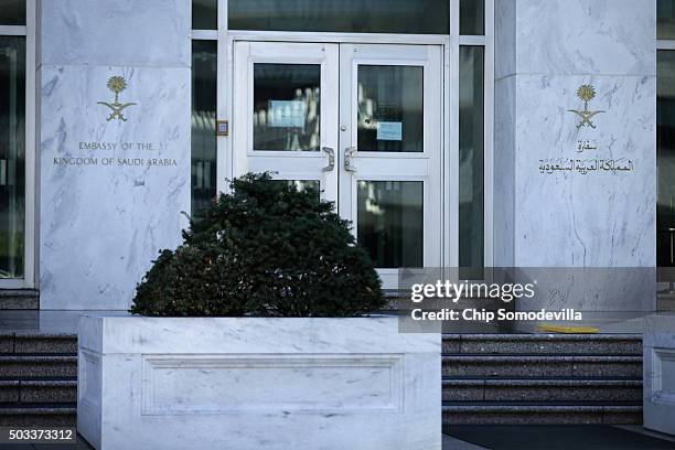 Saudi Consulate Embassy Of Saudi Arabia Washington Dc Photos and Premium High Res ...