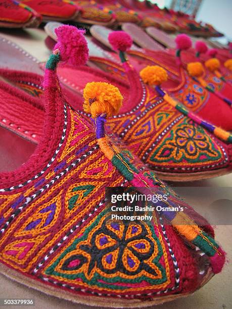 pakistani handicrafts - linha artigo de costura imagens e fotografias de stock