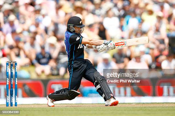 Kane Williamson of New Zealand bats during game five of the One Day International series between New Zealand and Sri Lanka at Bay Oval on January 5,...