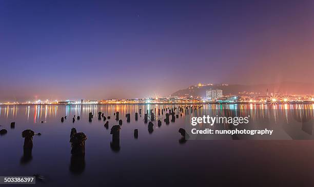 viana do castelo old bridge - viana do castelo district stockfoto's en -beelden