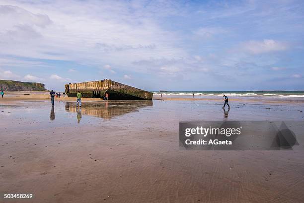 arromanches les bains, normandia, francia - juno beach normandy 個照片及圖片檔