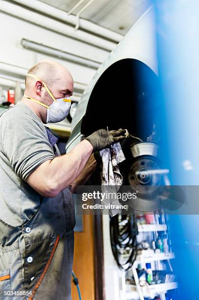 Allowance Mechanic 763 Auto Mechanic With And Without Mask Stock Photos, High-Res Pictures ...