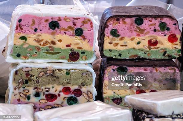 nougat, typical italian dessert, venice - italian easter 個照片及圖片檔