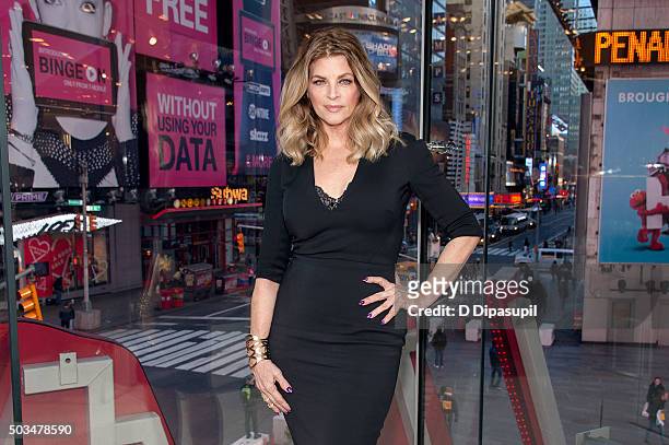 Kirstie Alley visits "Extra" at their New York studios at H&M in Times Square on January 5, 2016 in New York City.