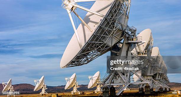 satellite array di vla - satellite dish foto e immagini stock