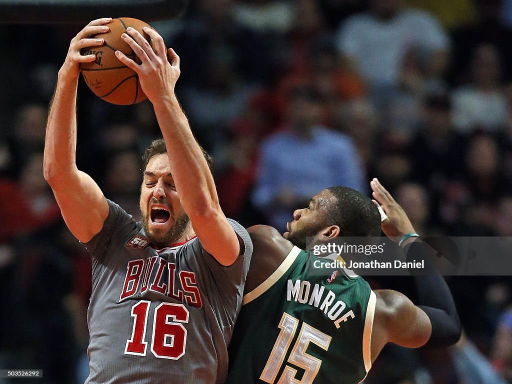 Milwaukee Bucks v Chicago Bulls