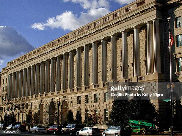 internal revenue service building - irs headquarters stock pictures, royalty-free photos & images