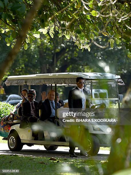 Kalssom Api 91 Begum Kulsoom Nawaz Sharif Photos & High Res Pictures - Getty Images
