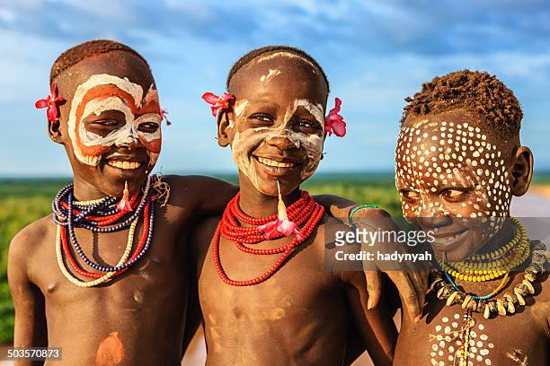 young boys from karo tribe, ethiopia, africa - african tribal face painting 個照片及圖片檔