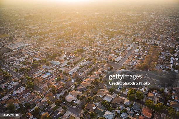 aerial neighborhood: socal - la neighborhood stockfoto's en -beelden